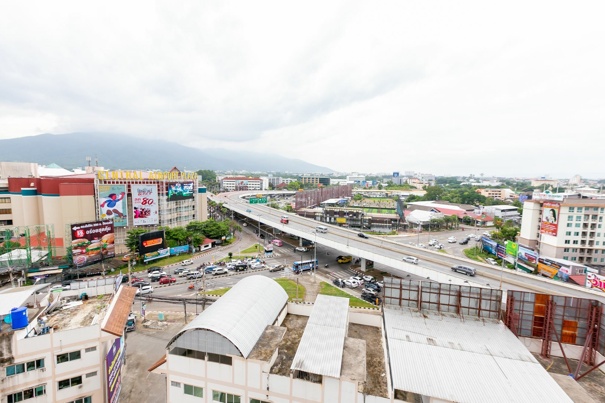 Locals Prio Chiangmai Central Airport Plaza Чіангмай Екстер'єр фото